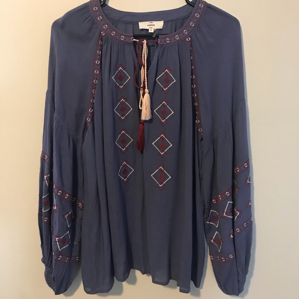 NWOT Entro Peasant Top W/ Maroon & Cream Stitching